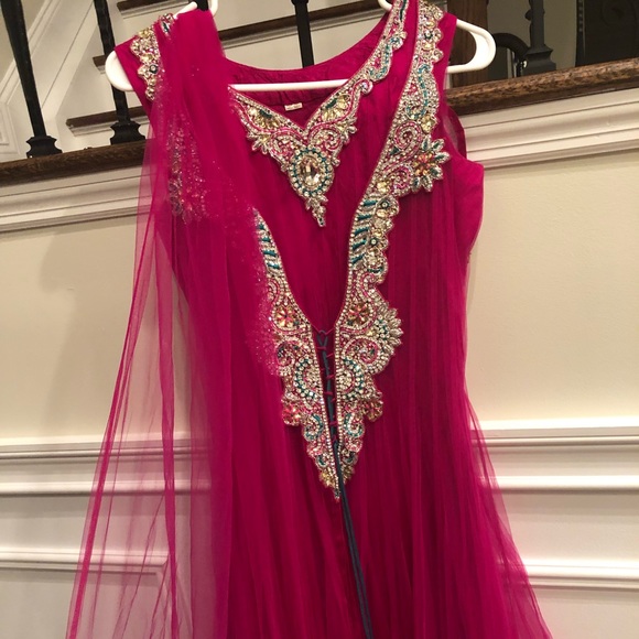 Indian party outfit - Picture 5 of 5